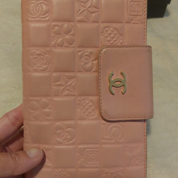 Authentic Chanel Calfskin Icon Logo Bifold Wallet in Pink - Picture 12 of 12